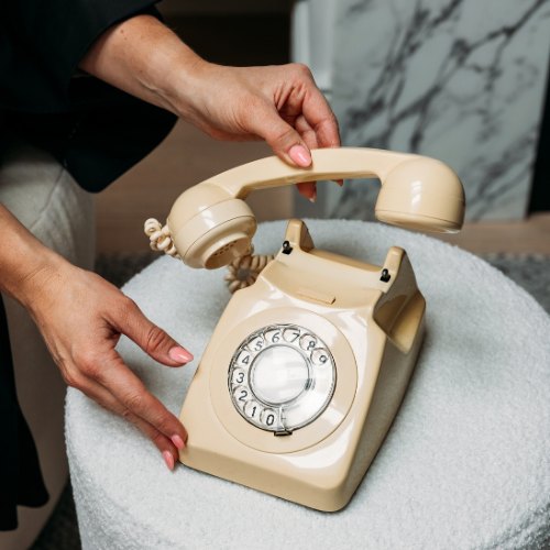Picking up the phone to start a discovery call with Blackjet